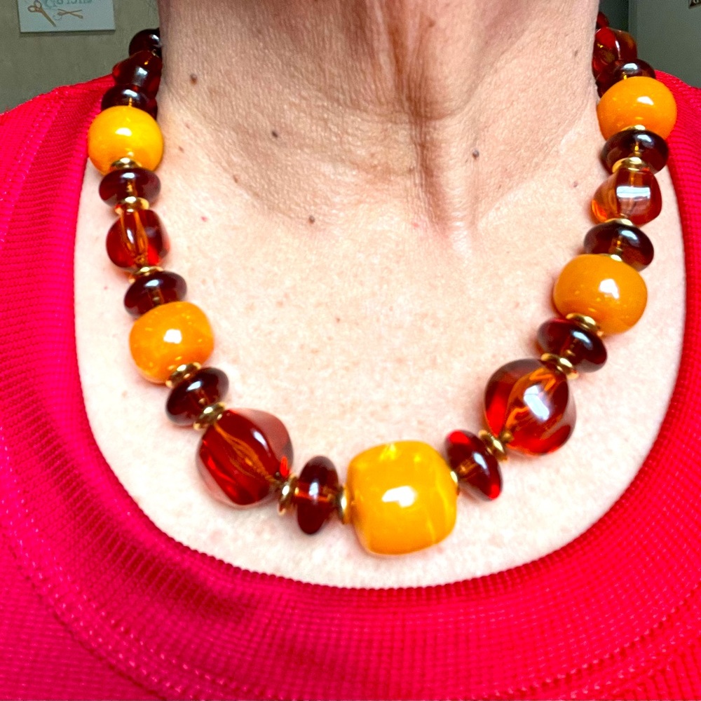 Vintage necklace 17 inch amber bakelite
